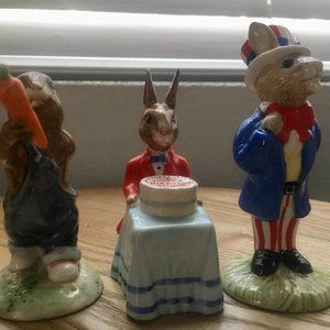Bunnykins Holiday Set 2 (with Happy Birthday)- Royal Doulton